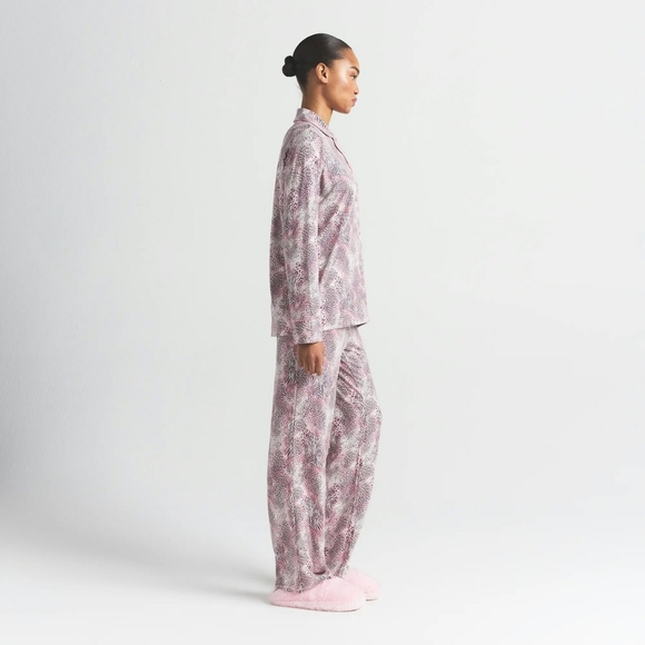 Skims Sleep Long Sleeve Button Up Set - Picture 4 of 13